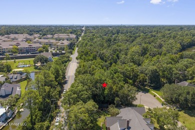Wooded cul-de-sac lot in sought-after Bayou View. Deeded water - photo 8