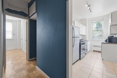 Spacious two-bedroom conveniently located on a dead-end - photo 5
