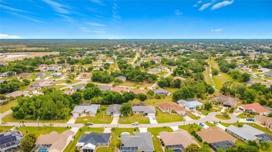 Charming and well-maintained starter home located in the - photo 2