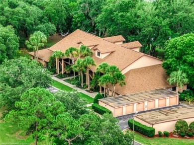 Beautifully furnished 2-bedroom, 2-bath canal-front villa with - photo 4