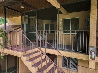Beautifully furnished 2-bedroom, 2-bath canal-front villa with - photo 5