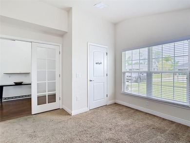Charming and well-maintained starter home located in the - photo 8