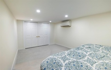 Welcome to this bright and beautiful residential gem in the - photo 16