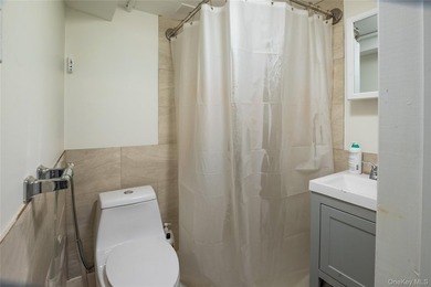Welcome to this bright and beautiful residential gem in the - photo 19