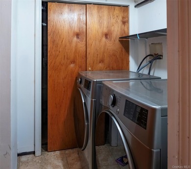 Welcome to this bright and beautiful residential gem in the - photo 20