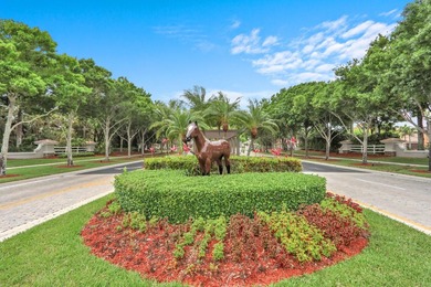 Beautifully maintained 5-bedroom, 3-bathroom home with a 3-car - photo 36