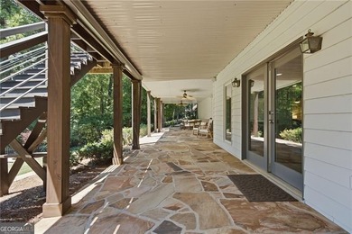 Welcome to your own private Lake Lanier retreat, where - photo 40