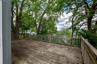 Perfectly positioned on the south shore of Lake Kegonsa, this - photo 6