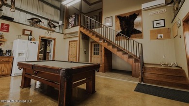 Welcome to Paradise Whitetails, an extraordinary 958+/- acre - photo 11