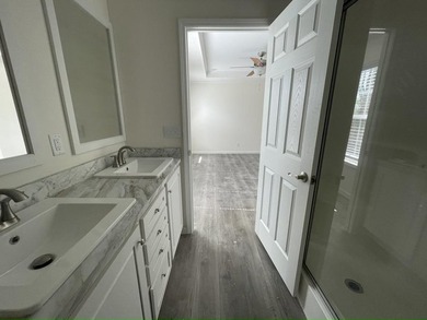 Make your new home in Crystal Lakes Ft. Myers, a well-maintained - photo 15