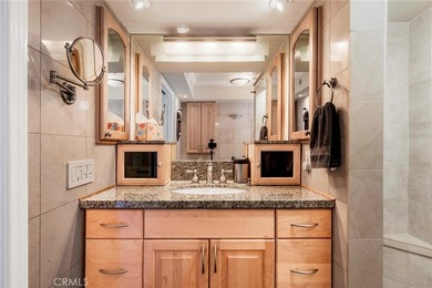 Spectacular Two-story home located 1 block from the beach. This - photo 21