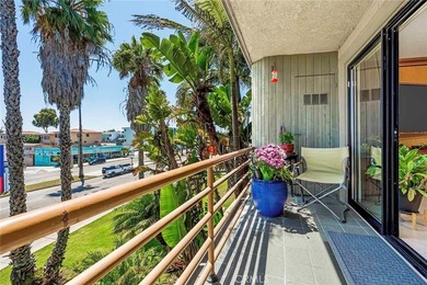 Spectacular Two-story home located 1 block from the beach. This - photo 25