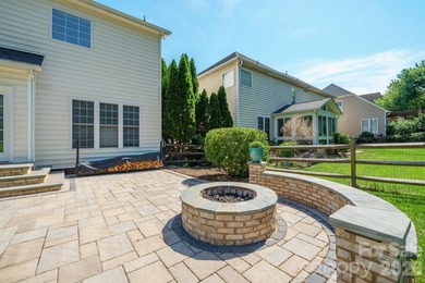 FANTASTIC home in MacAuley loaded with upgrades!!! Brand new - photo 26