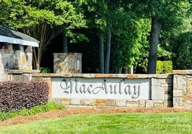FANTASTIC home in MacAuley loaded with upgrades!!! Brand new - photo 28