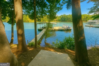 Lake Home For Sale in Lavonia, Georgia