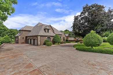Total Sq Footage is 7,567 per measurement. Welcome to this - photo 3
