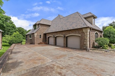 Total Sq Footage is 7,567 per measurement. Welcome to this - photo 4