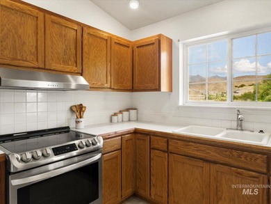 Nestled at the base of Emmett's desirable southeast hills, this - photo 12
