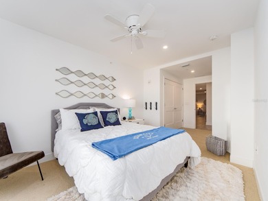 Built in 2020 and over 3000 sq ft this unit is  designed to live - photo 12