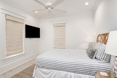 Ample entertaining space and coastal casual elegance combine in - photo 22