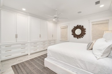 Ample entertaining space and coastal casual elegance combine in - photo 24