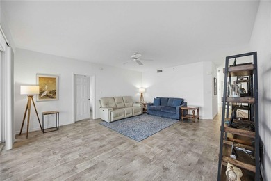 Beautiful 3-bedroom, 2-bath condominium located in the highly - photo 16