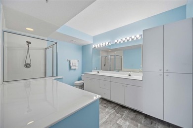 Beautiful 3-bedroom, 2-bath condominium located in the highly - photo 25