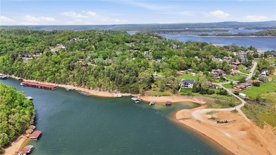 This Beaver Lake gem is the total package and is perfect for a - photo 29