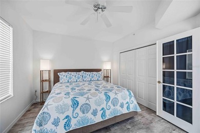 Beautiful 3-bedroom, 2-bath condominium located in the highly - photo 29