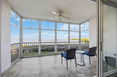 Beautiful 3-bedroom, 2-bath condominium located in the highly - photo 38