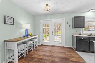 This turnkey lake home is the perfect way to get a jumpstart on - photo 10