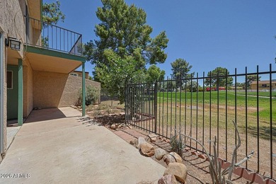 Rare private golf course lot! This 2 BR, 2 BA corner unit - photo 1