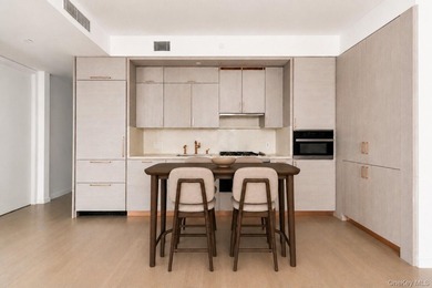 Spacious One-Bedroom with Floor-to-Ceiling Windows & Open - photo 3