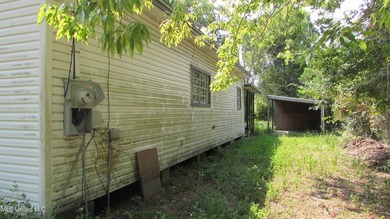 Would be a great investment property but needs TLC. Has good - photo 2