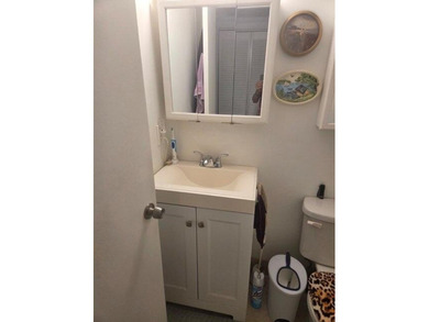 Beautifully updated first-floor 1-bedroom, 1.5-bath condo - photo 7
