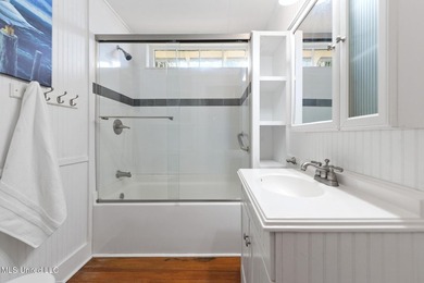 Adorable 1960's cottage in the heart of the Historic District of - photo 14