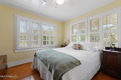Adorable 1960's cottage in the heart of the Historic District of - photo 15