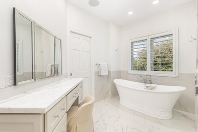 This stunning waterfront property in Lake Worth offers the - photo 25