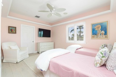 This stunning waterfront property in Lake Worth offers the - photo 28