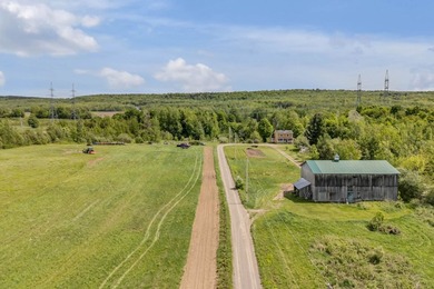 Au bout d'un long chemin prive, ce domaine ancestral est un - photo 31