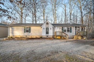 Lake Home For Sale in Byrdstown, Tennessee