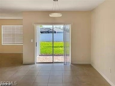 Welcome to this beautiful 4-bedroom, 2-bath single-family home - photo 5