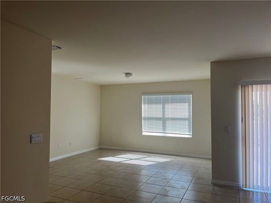 Welcome to this beautiful 4-bedroom, 2-bath single-family home - photo 6