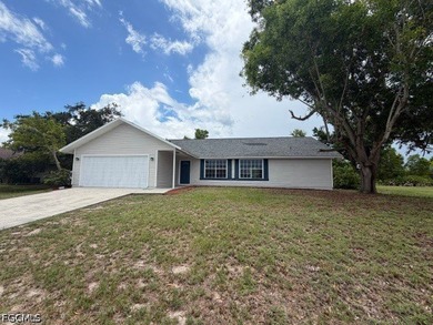 This Single Family home offer 3-bedroom, 2-bathroom located in - photo 1