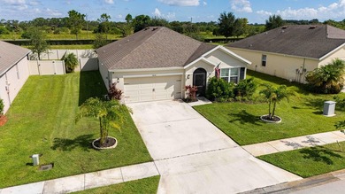 Welcome to Cobblestone! This beautiful 3 bedroom, 2 bathroom - photo 2