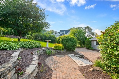 Welcome to this one-of-a-kind waterfront ranch in desirable - photo 5