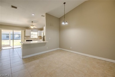 This duplex has it all. Each unit has 3 bedrooms, 2 bath, 2 car - photo 3