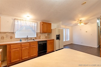 Have you been looking for a FLAT lot, beautiful lake views - photo 12