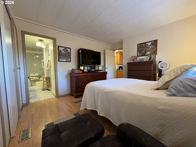 Coastal Comfort - 97967 Hallway Rd, Harbor, OR 97415 ON REAL - photo 16