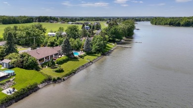 Lake Home For Sale in Saint-Marc-Sur-Richelieu,